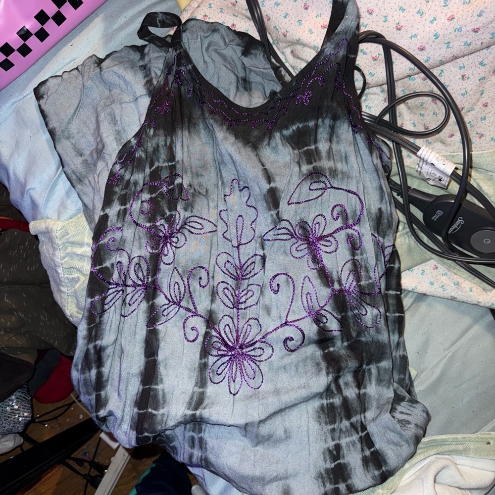 Blue sky, size medium dress never been worn, new with tags